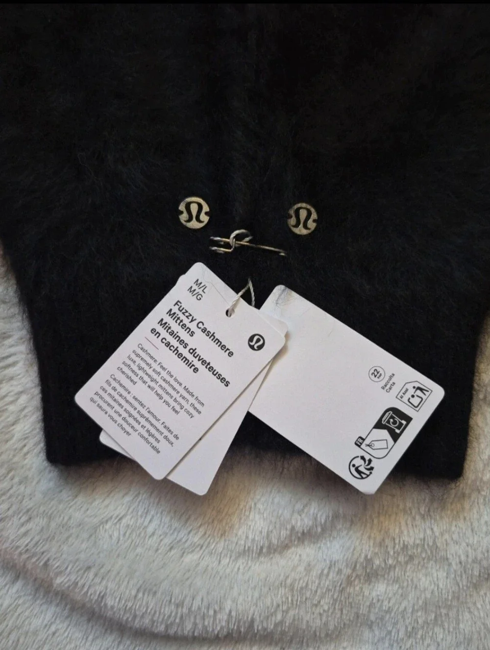 Lululemon Fuzzy Cashmere Mittens NWT